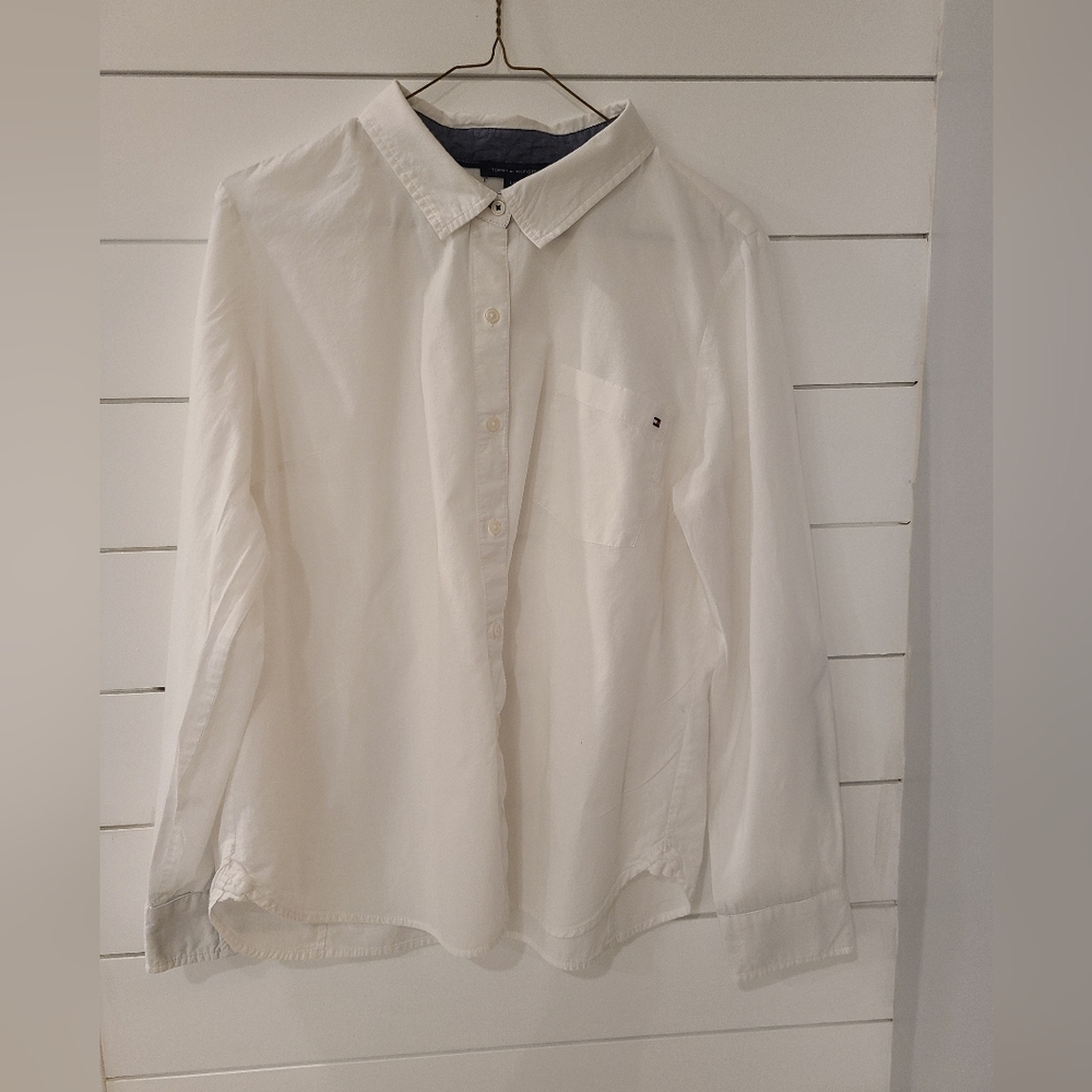 Tommy Hilfiger Women's White Button-Down Shirt with Chest Pocket
